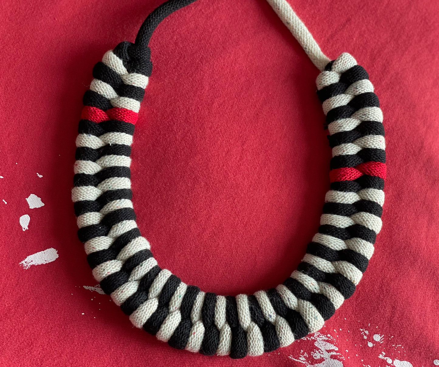 Siggy colier zebra